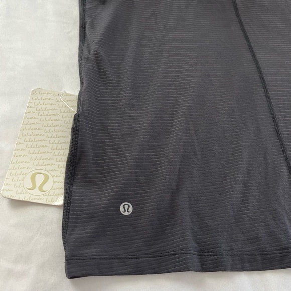 **SOLD***Lululemon Black Tough It Out Tank Sz 10 w/Attached Sports Bra - Picture 9 of 16